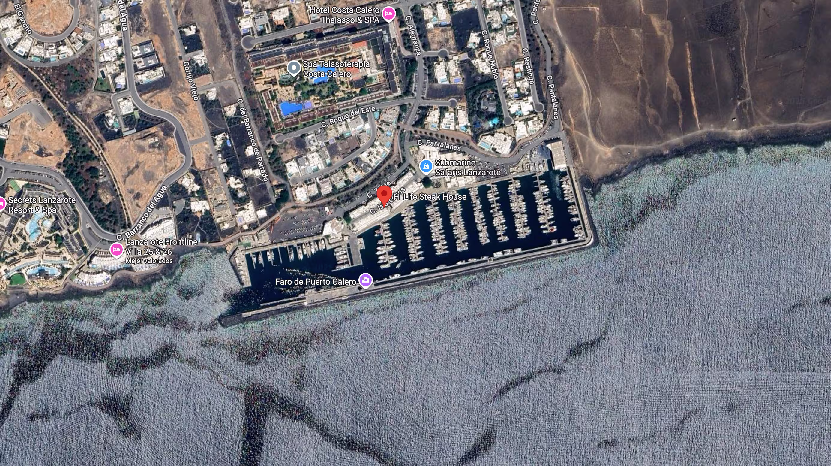 Ubicación estratégica de Hi-Life Steak House en el Paseo Marítimo de Puerto Calero Lanzarote